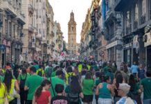 Multitudinaria manifestación por la educación