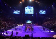 La elección de las Candidatas en el Roig Arena aumentará su aforo en 1.000 localidades con respecto al 2025 Imagen del acto del año pasado, el primero en el Roig Arena /JCF