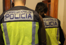 Una manada de cuatro hombres viola a la exnovia de uno de ellos y la graban sin su consentimiento Una manada de cuatro hombres viola a la exnovia de uno de ellos y la graban sin su consentimiento