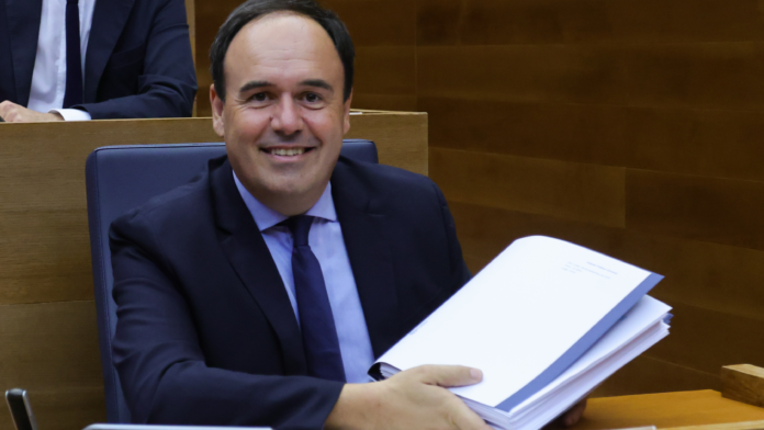 7televalencia-perez-llorca Las 55 medidas que cambiarán la vida de los valencianos: familia numerosa desde dos hijos y 300 euros para el carné de conducir