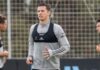 El Supremo confirma cuatro años de cárcel para el exfutbolista del Valencia CF Santi Mina por abuso sexual Santi Mina en un entrenamiento. EFE