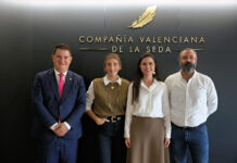 Beatriz y Julia eligen el color secreto de sus espolines para brillar como Falleras Mayores de València 2026