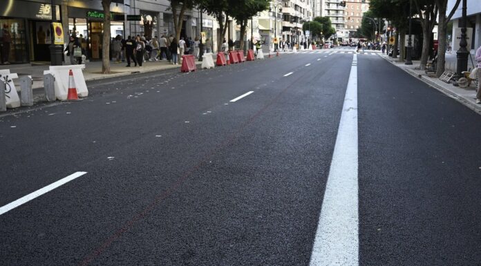La renovada calle Colón está casi lista para la campaña de Navidad
