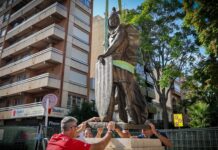 Torrent finaliza la instalación de la estatua de Jaume I Estatua de Jaume I