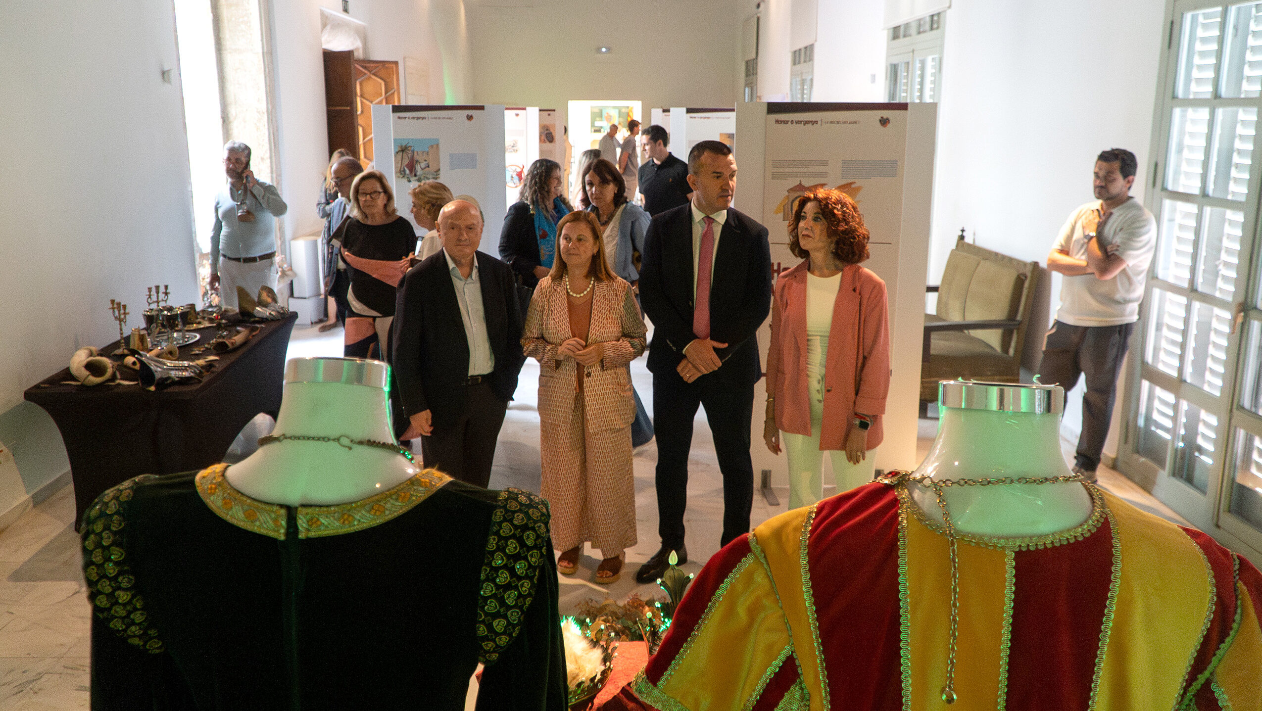 Exposición en el Salón de Reinas