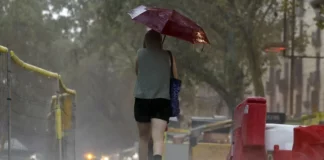 Estos son los municipios de Valencia dónde más ha llovido: más de 100 litros en 12 horas Aspecto de una calle. EFE/Toni Albir