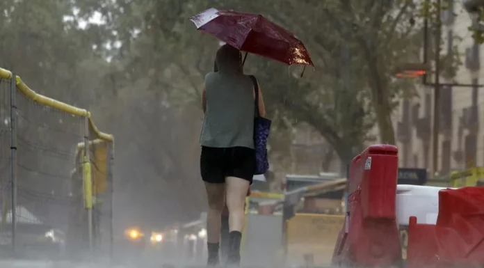 Estos son los municipios de Valencia dónde más ha llovido: más de 100 litros en 12 horas Aspecto de una calle. EFE/Toni Albir
