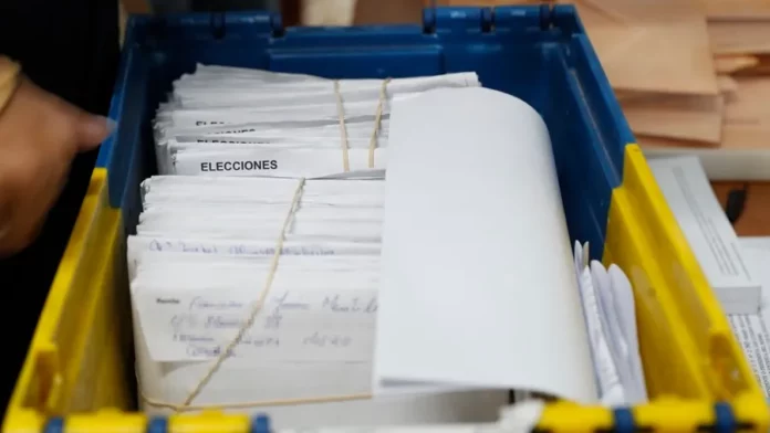 7televalencia voto-por-correo-elecciones-cataluna Voto por correo. EFE