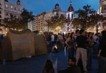 Los acampados de Valencia aseguran que no entorpecerán la carrera popular de este domingo