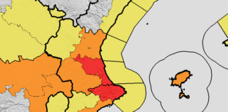 Elevan a rojo el aviso de lluvia en el litoral sur de la provincia de Valencia