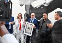 Luis de la Fuente visita su mural en Montolivete