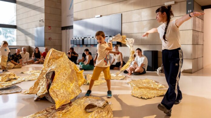 7televalencia-IVAM El IVAM invita a las familias a descubrir el arte contemporáneo a través de la danza, la luz y el color