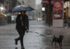 La tormenta descarga ya sobre Valencia tras esquivar el grueso de la alerta roja La tormenta descarga ya sobre Valencia tras esquivar el grueso de la alerta roja