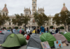 Valencia podría quedarse sin mascletà el 9 d’Octubre por la acampada de la vivienda Valencia podría quedarse sin mascletà el 9 d’Octubre por la acampada de la vivienda