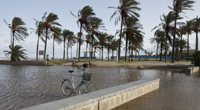 La supertormenta que esquivó Valencia: hasta 600 litros en una hora amenazaron la costa durante la noche La supertormenta que esquivó Valencia: hasta 600 litros en una hora amenazaron la costa durante la noche