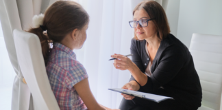La salud mental también se aprende: los 3 errores que los padres deben evitar con sus hijos