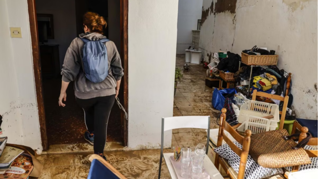 En el epicentro de la catástrofe de la dana Adam: sin agua y con miles de vecinos afectados en Oliva
