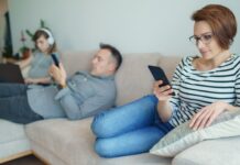 El uso compulsivo de redes sociales afecta al sueño, la concentración y el estado de ánimo El uso compulsivo de redes sociales afecta al sueño, la concentración y el estado de ánimo