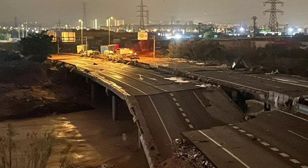 Autovía de Torrent tras el paso de la DANA Autovía de Torrent tras el paso de la DANA