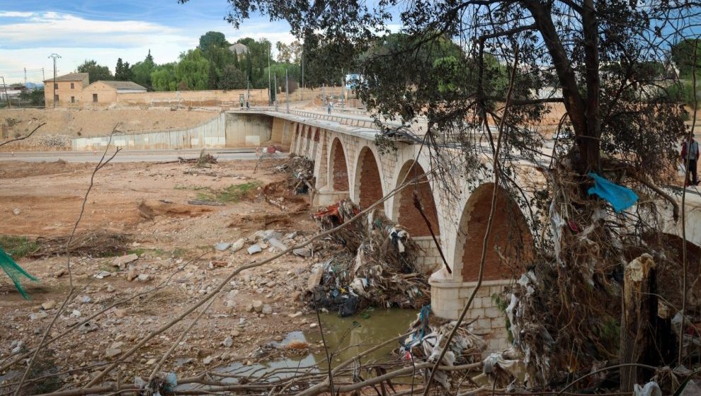 Puente antiguo de Alaquàs en Torrent sobre el barranco del Poyo